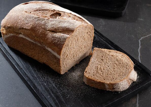 לחם מחמצת כוסמין מלא של לחם ארטיזן