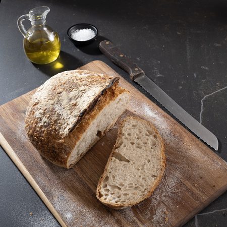 לחם שיפון גרמני ממחמצת שיפון וגרעיני שיפון בהשריה